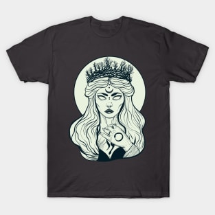 Black queen of the forest T-Shirt